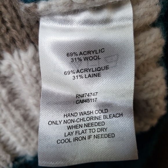 Natural Reflections Sweater - Picture 3 of 3